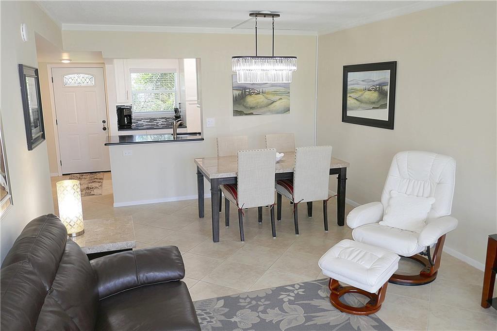 VILLAGE ROYALE GREENBROOK - Residential