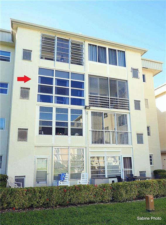 VILLAGE ROYALE GREENBROOK - Residential
