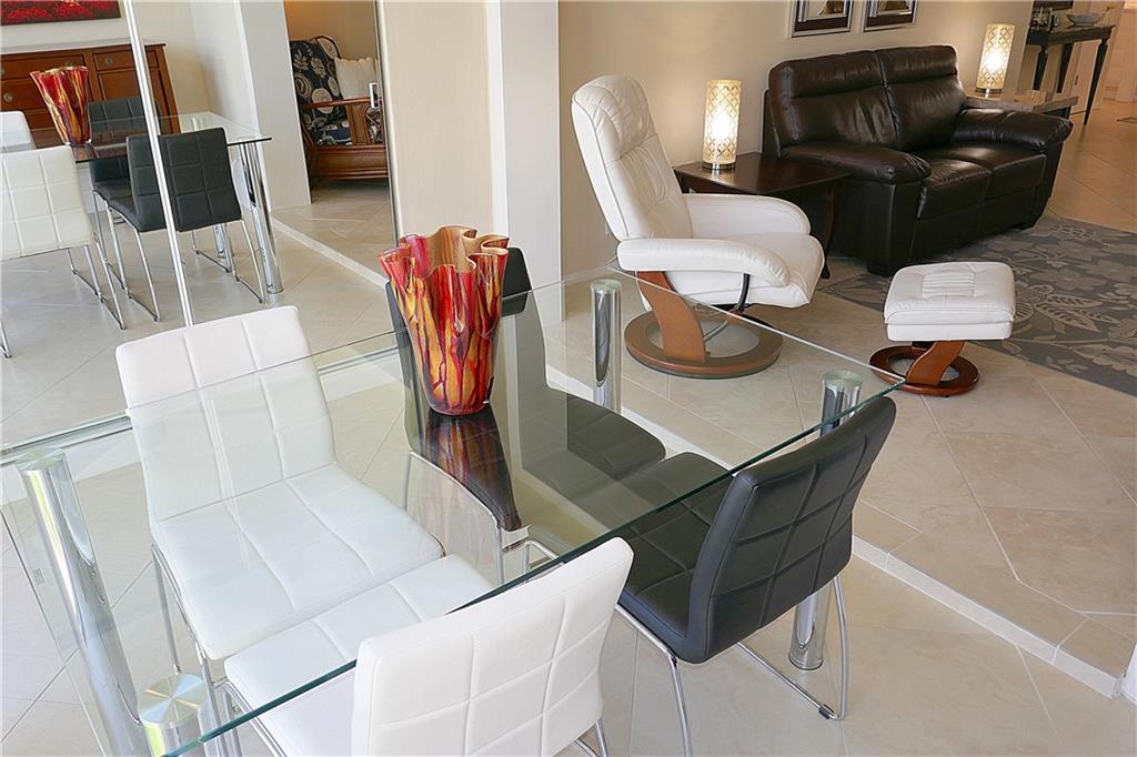VILLAGE ROYALE GREENBROOK - Residential