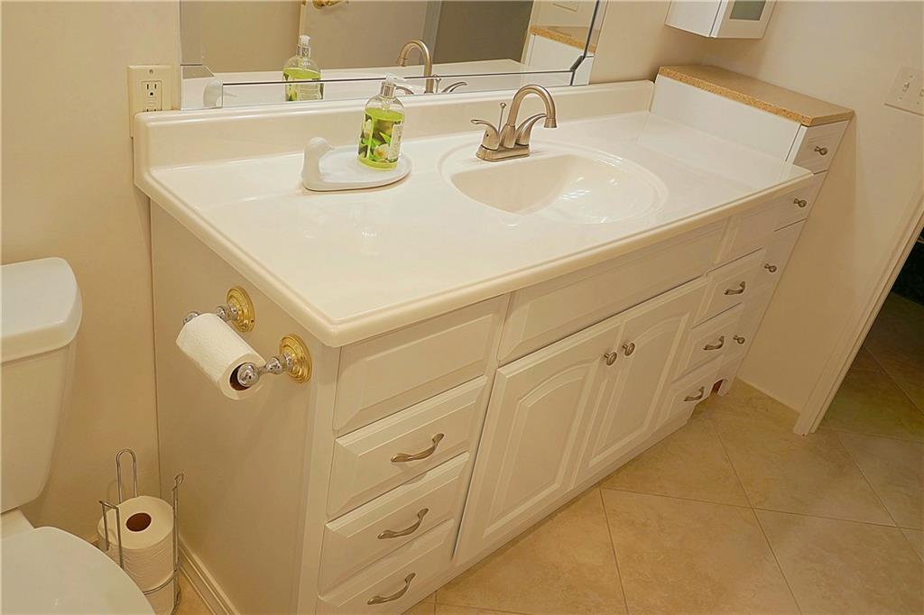 VILLAGE ROYALE GREENBROOK - Residential