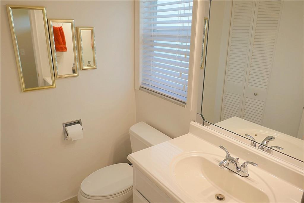 VILLAGE ROYALE GREENBROOK - Residential