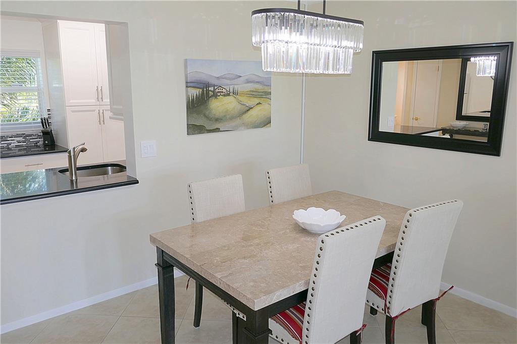 VILLAGE ROYALE GREENBROOK - Residential