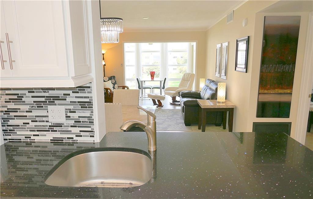 VILLAGE ROYALE GREENBROOK - Residential