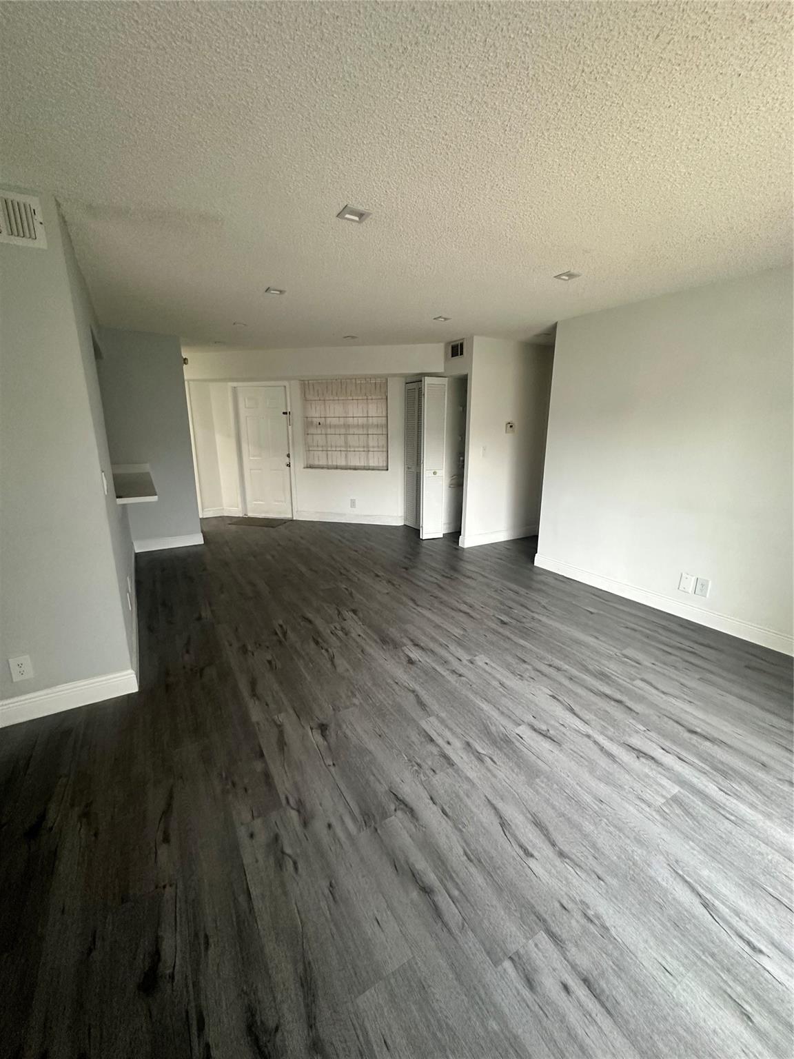 Windmill Lakes I Condo - Residential Lease