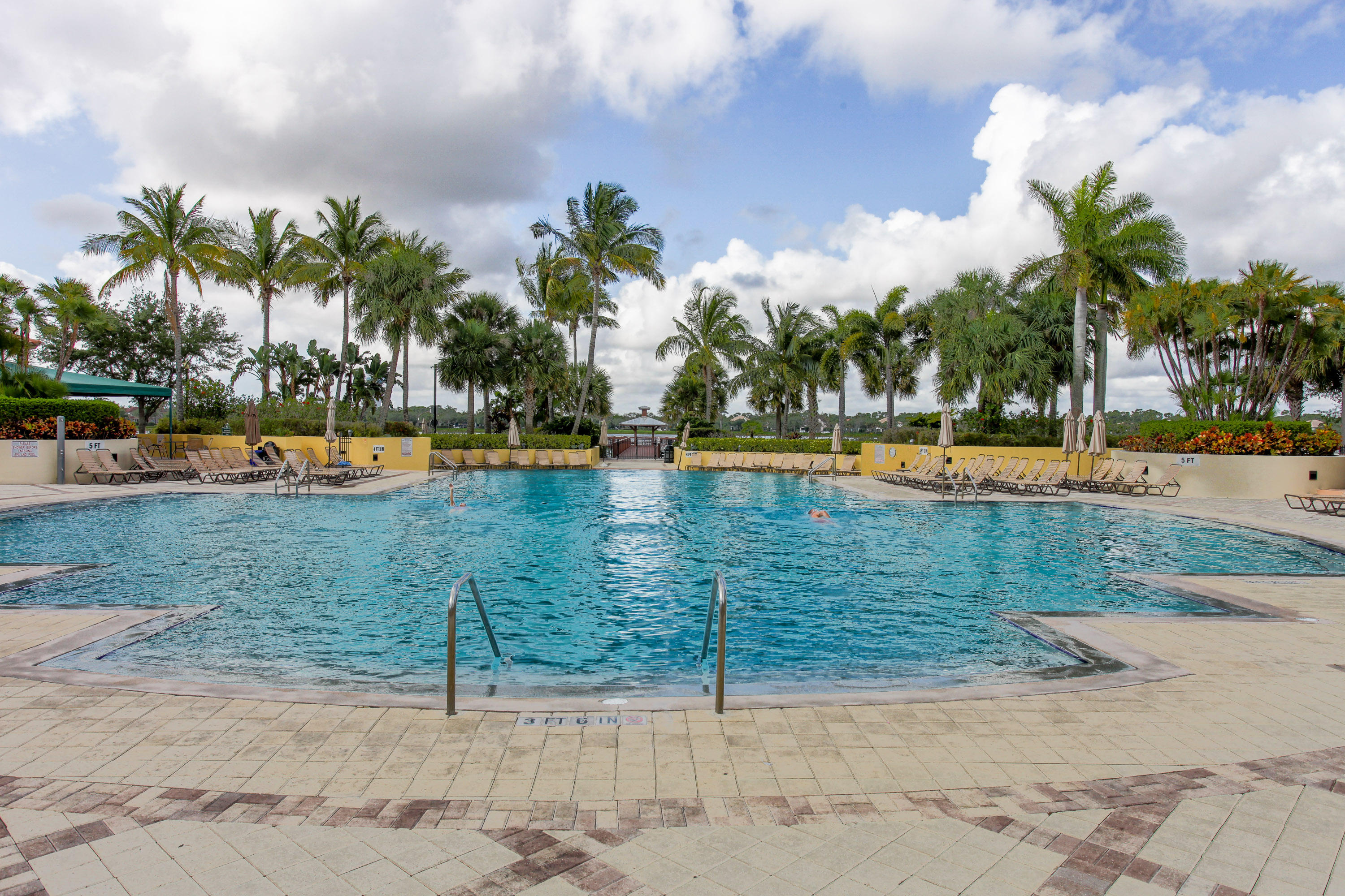 MANSIONS AT EVERGRENE WEST CONDO - Residential