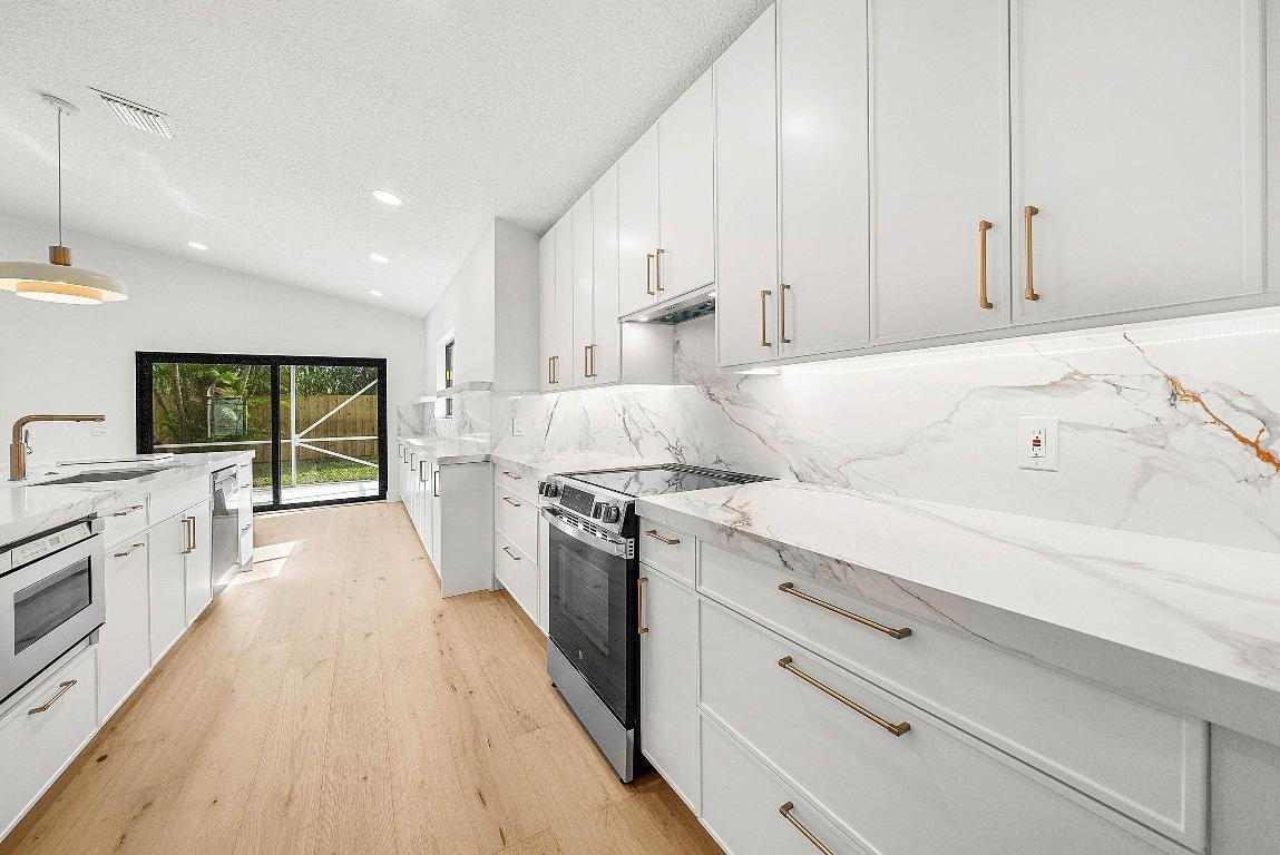 ASPEN RIDGE - Residential