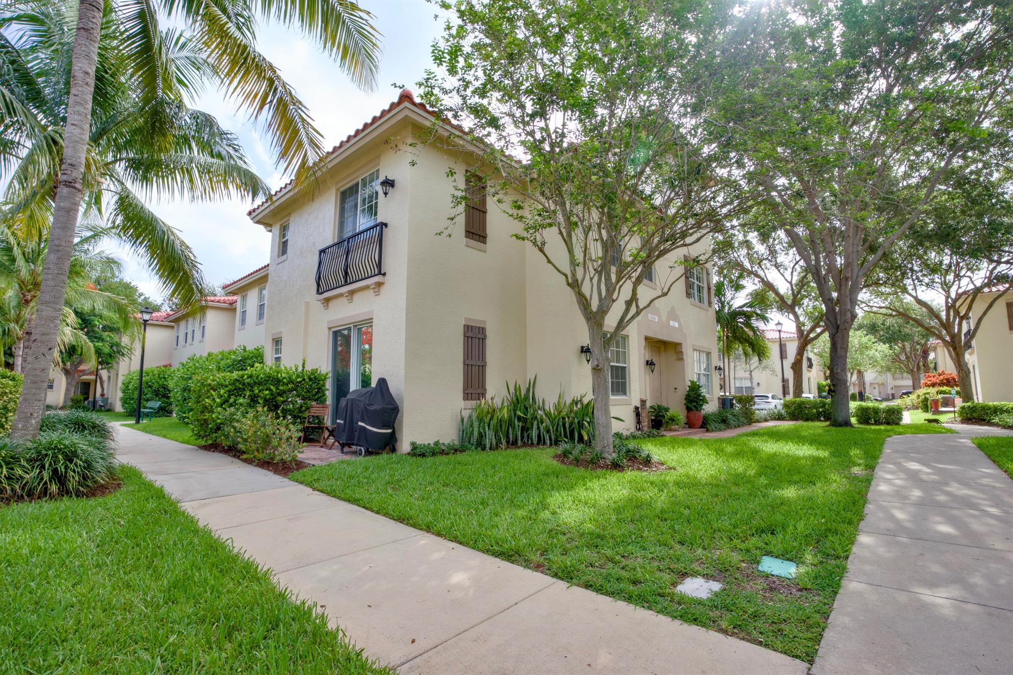 1020 E Longport Circle A1