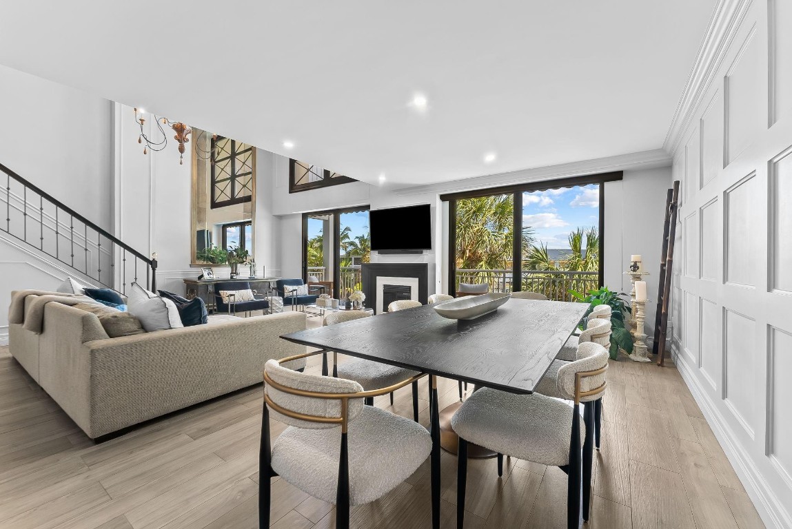 3100 NE 48th Street 304