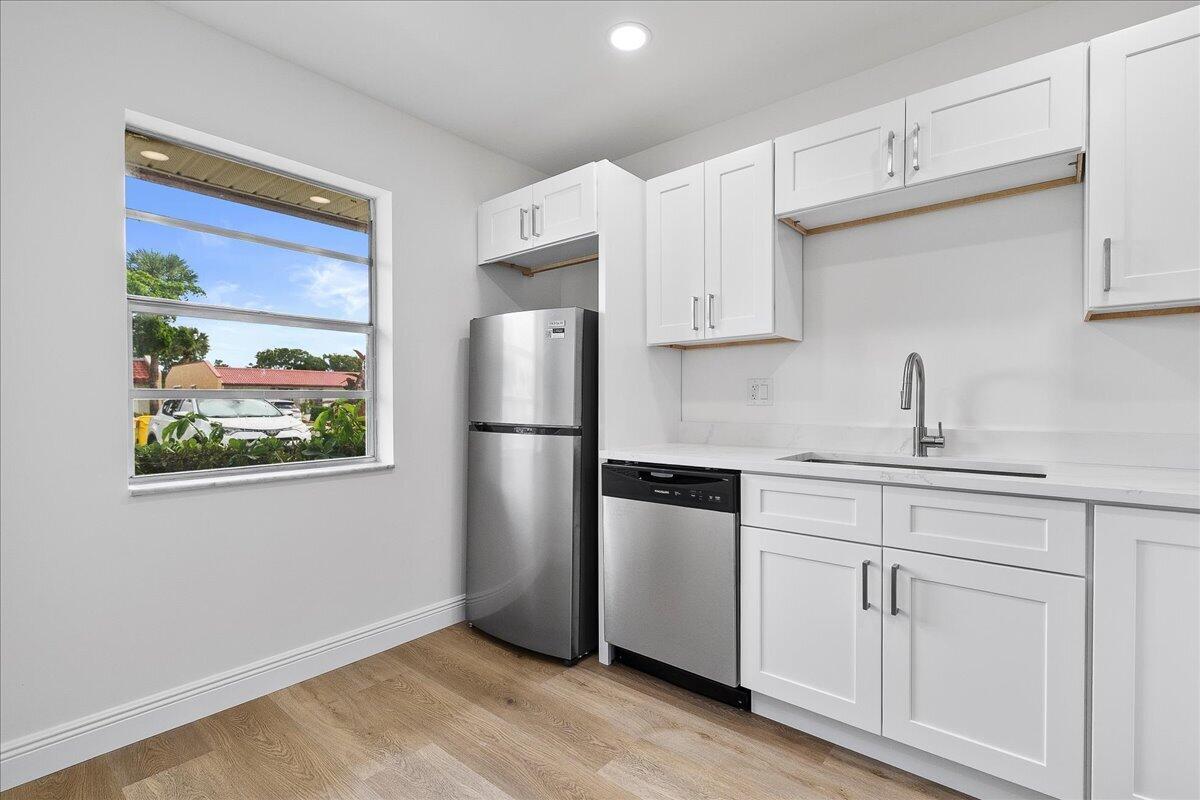 Properties 154 Lake Barbara Drive