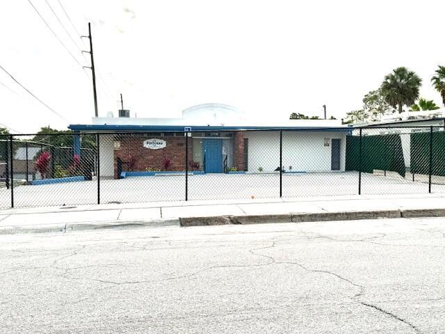 FEE & MAY'S RESUBDIVISION - Commercial Sale