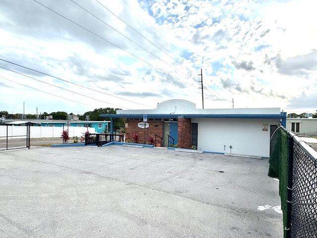 FEE & MAY'S RESUBDIVISION - Commercial Sale