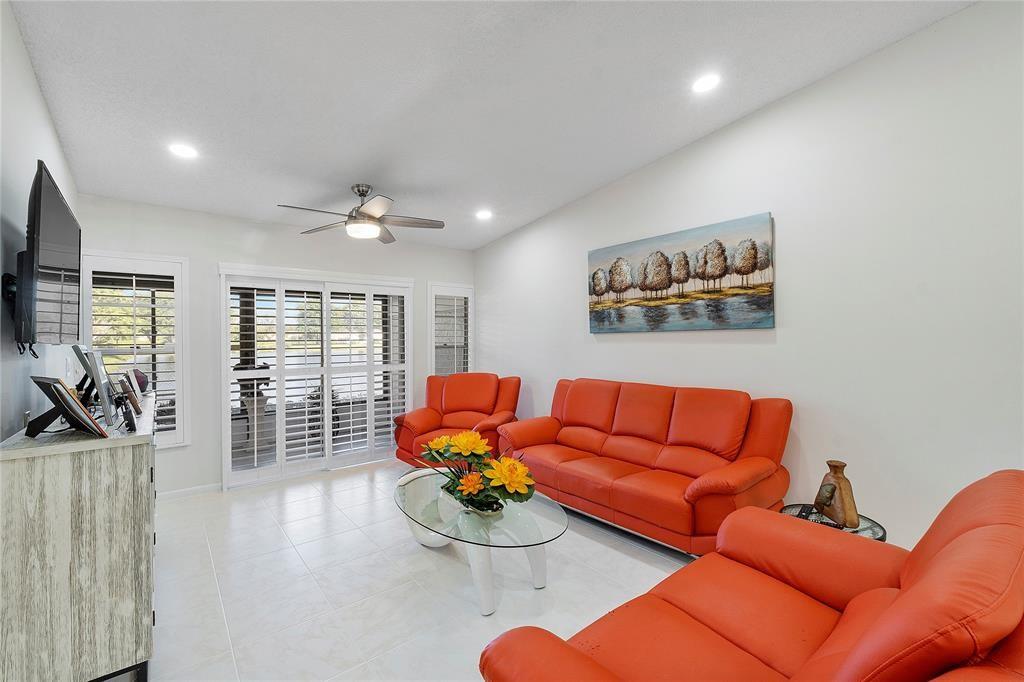 WHISPER WALK - Residential