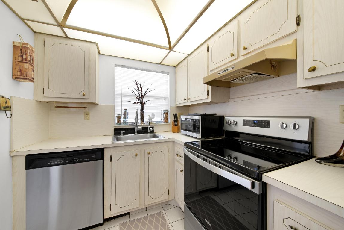 SUNRISE LAKES Phase 3 - Residential