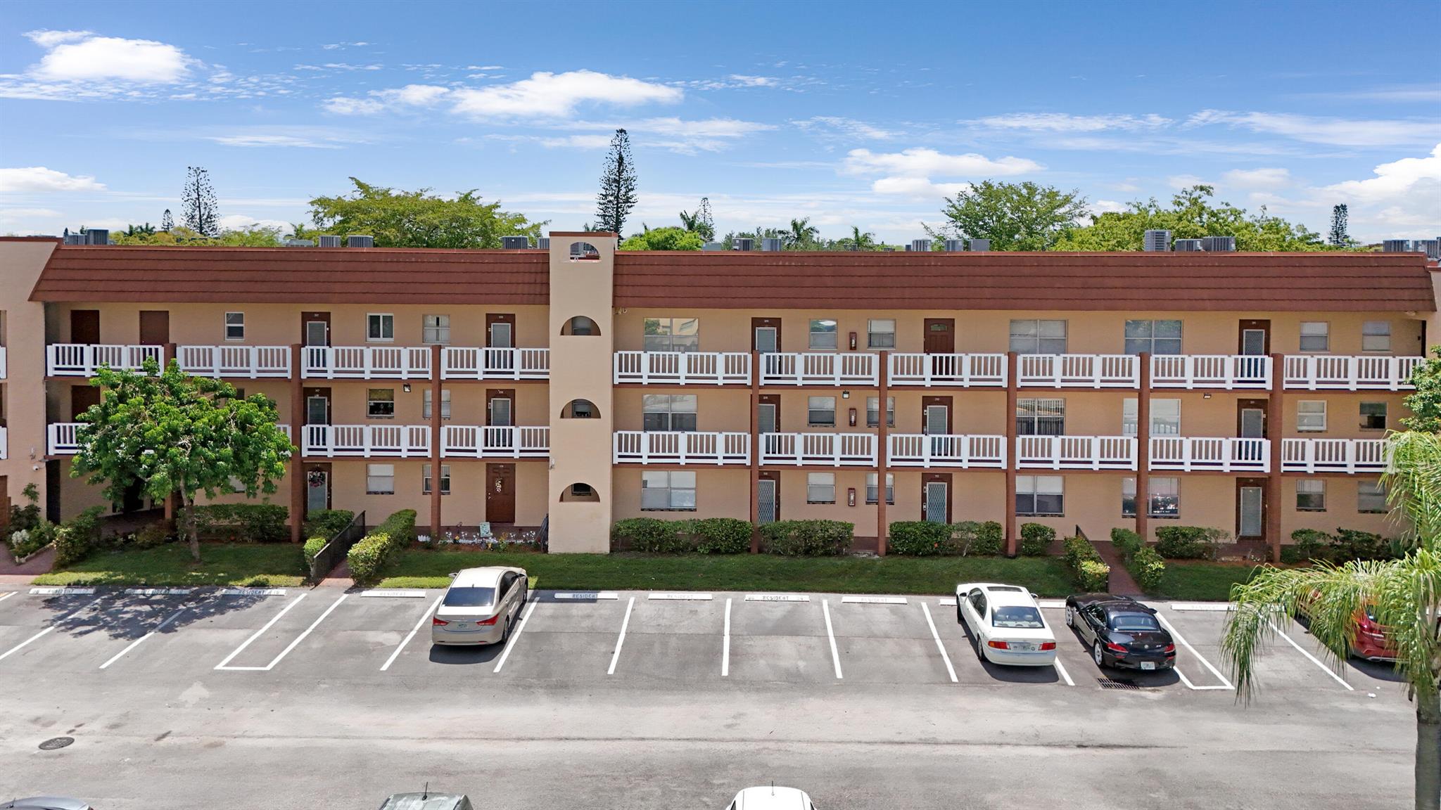 SUNRISE LAKES Phase 3 - Residential