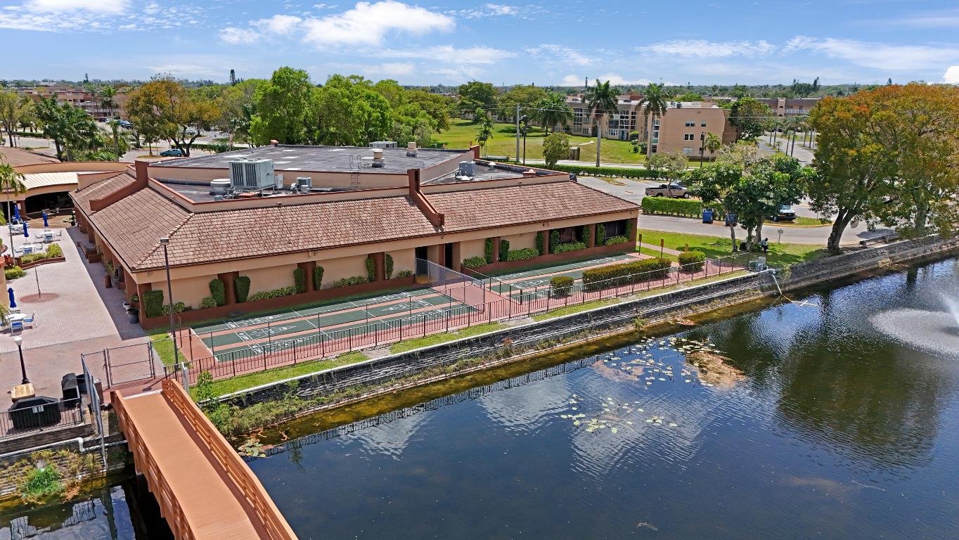 SUNRISE LAKES Phase 3 - Residential