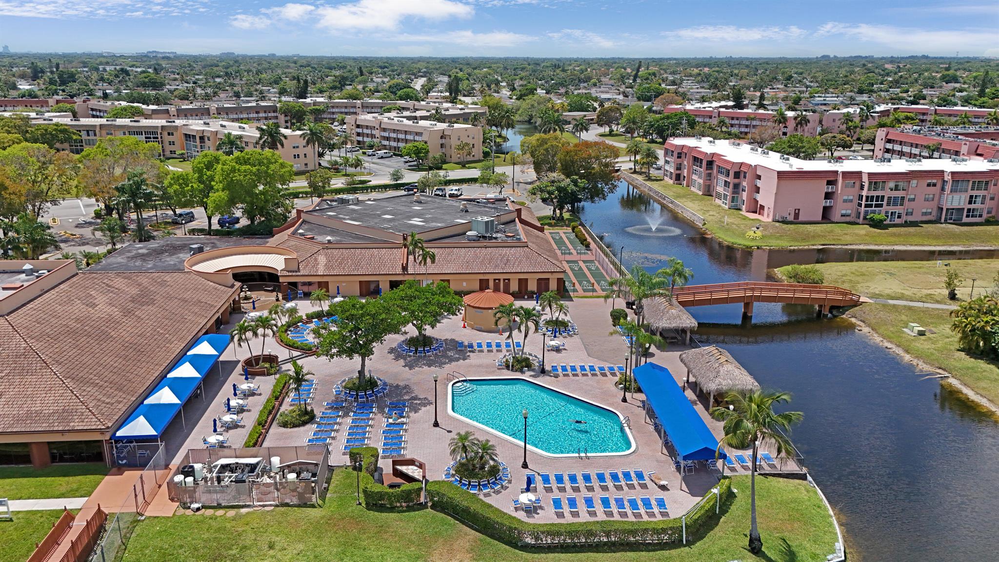 SUNRISE LAKES Phase 3 - Residential