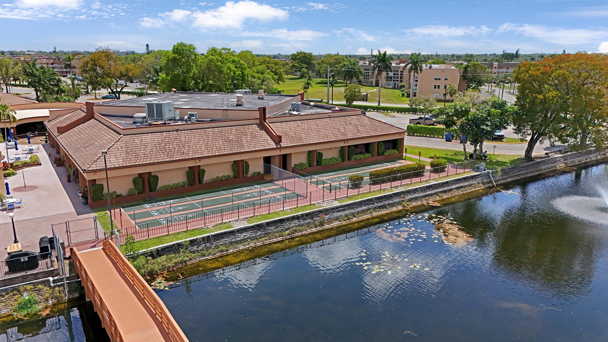 SUNRISE LAKES Phase 3 - Residential