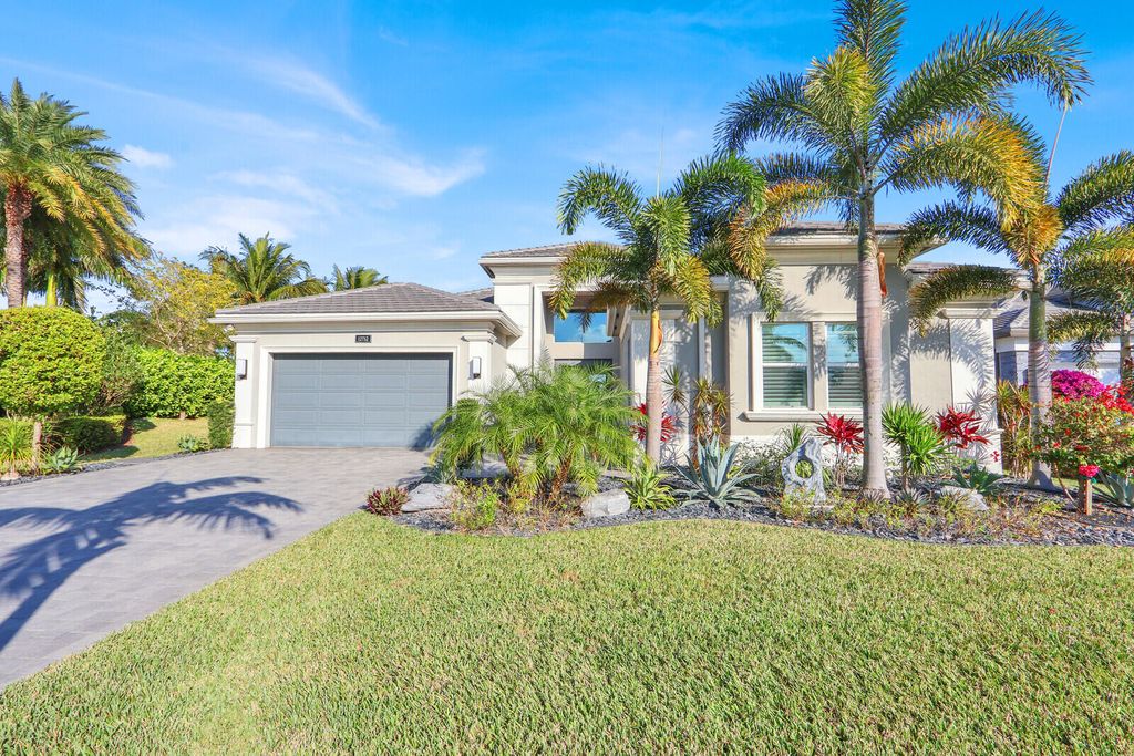 Photo of 12752 Veneto Springs Drive, Boynton Beach, FL 33473 (MLS # R11169668)
