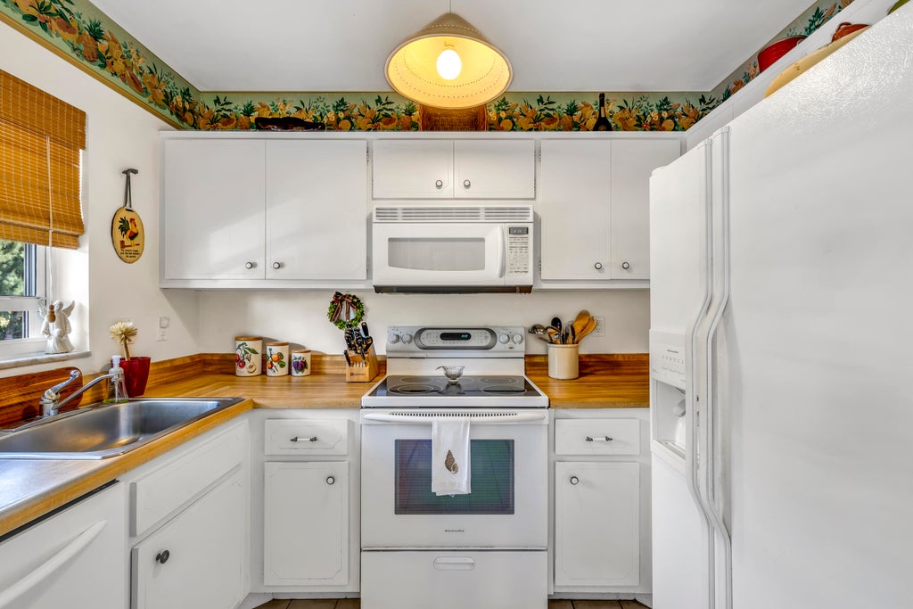 Photo of 139 SUNRISE Avenue #2080, Palm Beach, FL 33480 (MLS # B26081561)