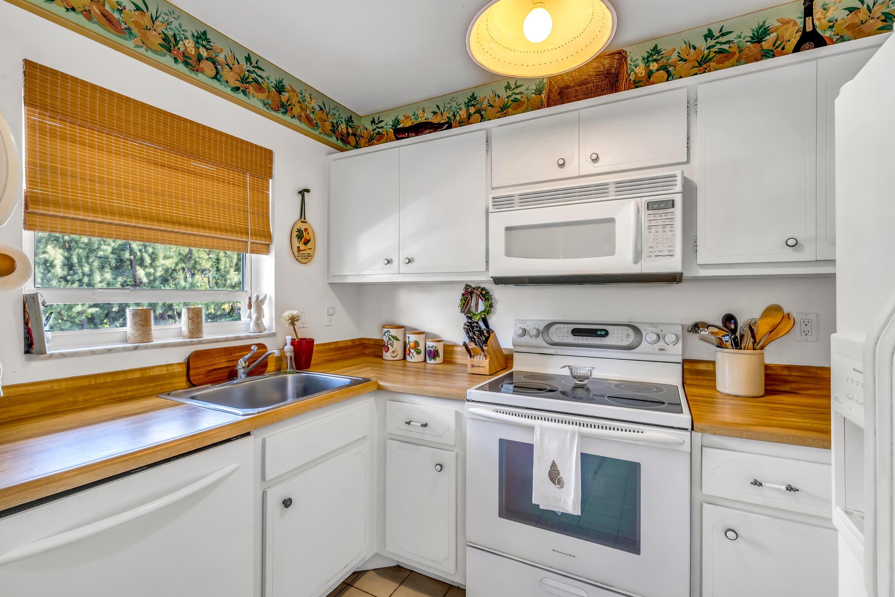 139 SUNRISE Avenue 2080