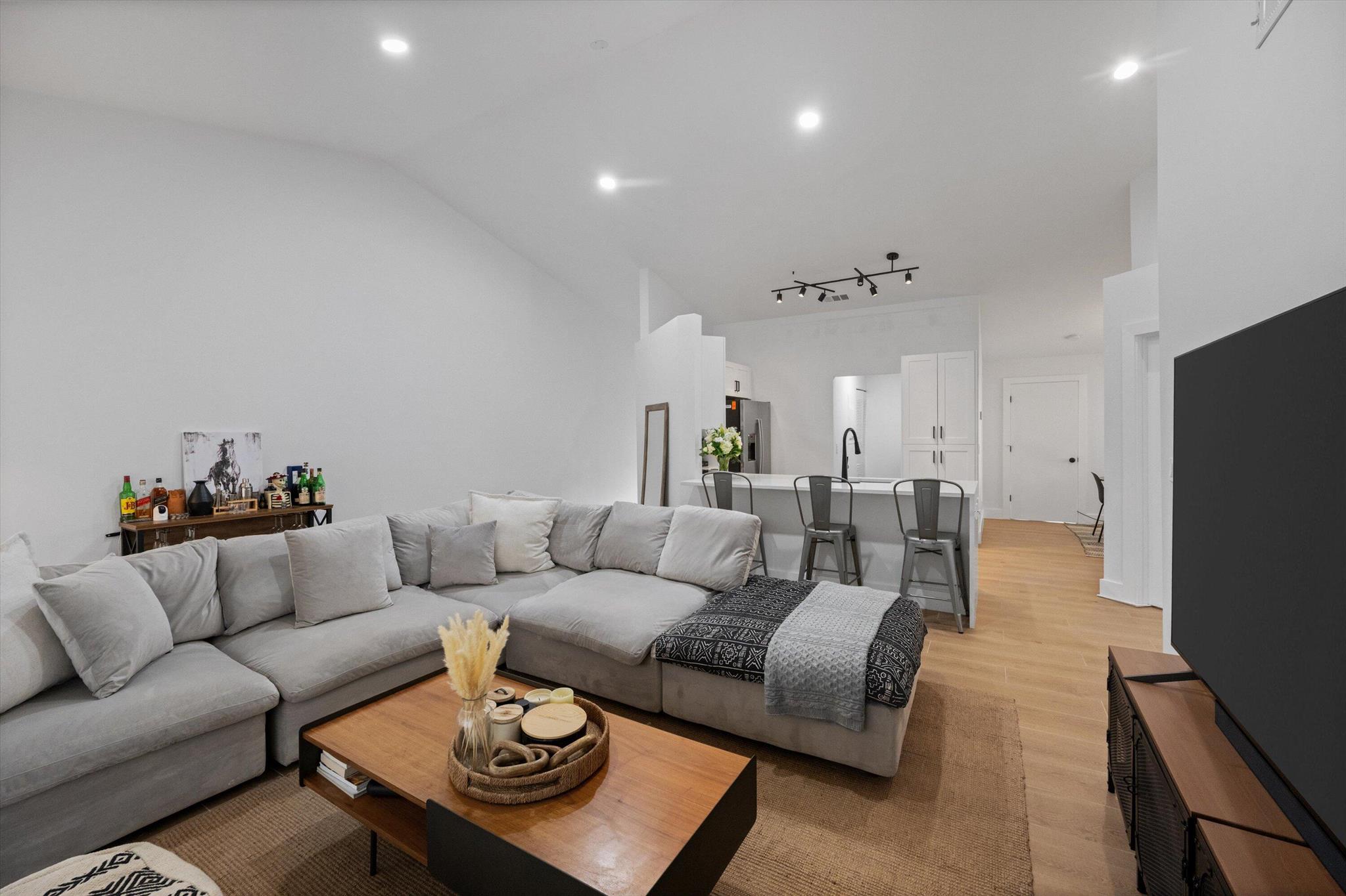 SHORES AT WELLINGTON II C - Residential