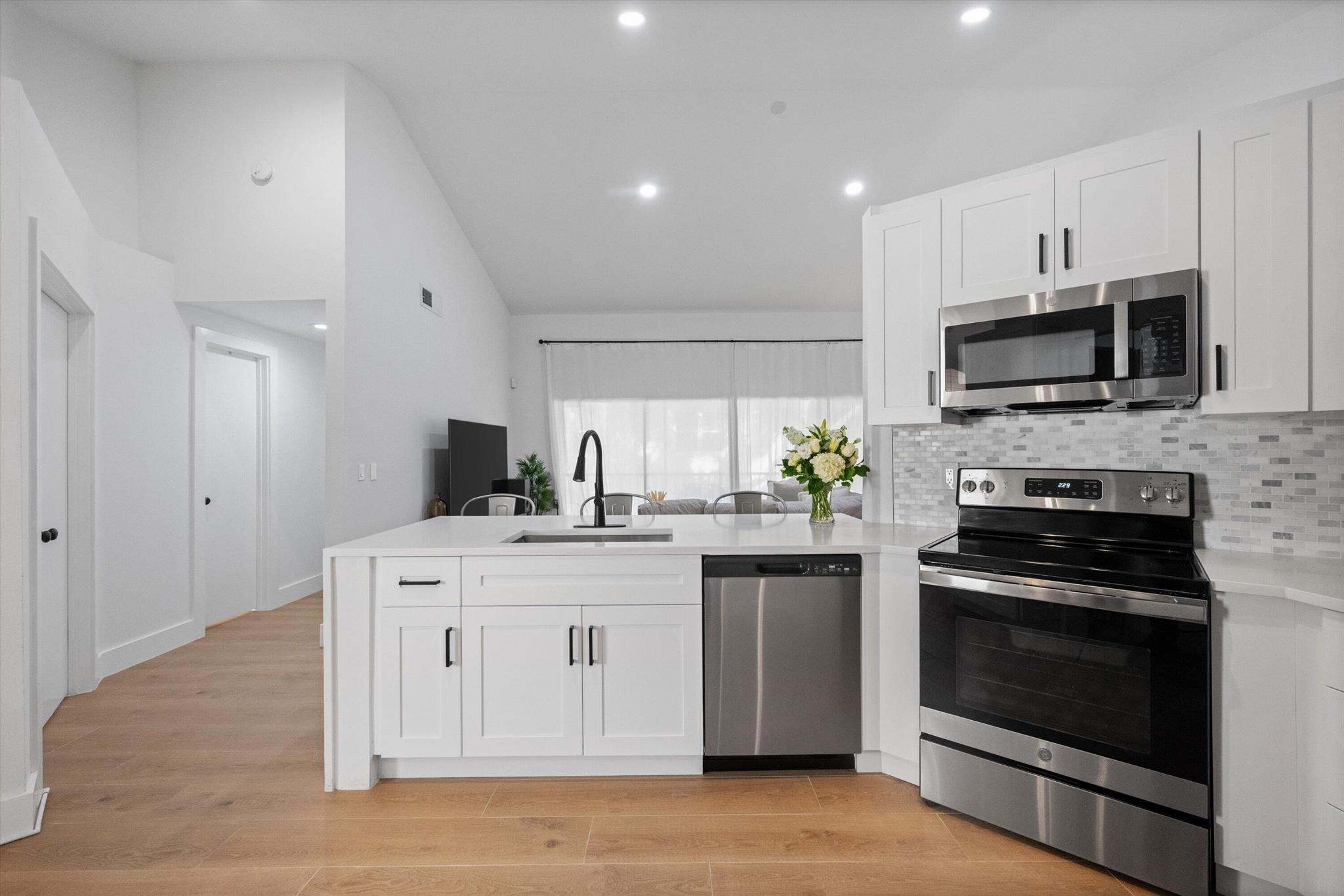 SHORES AT WELLINGTON II C - Residential