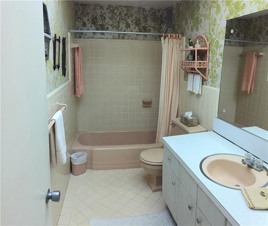 Rivercrest Condominium - Residential