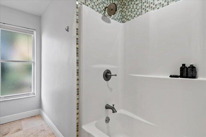 GREENVIEW SHORES 2 OF WELLINGTON - Residential Lease