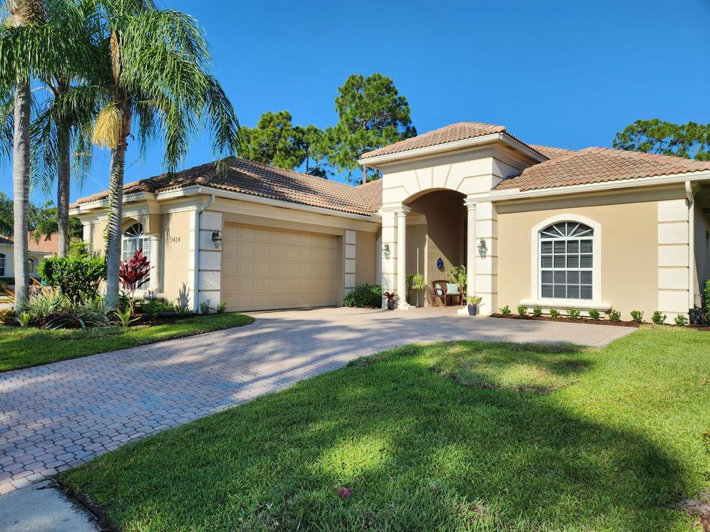 Photo of 9424 Briarcliff Trace, Port St Lucie, FL 34986 (MLS # R10941639)