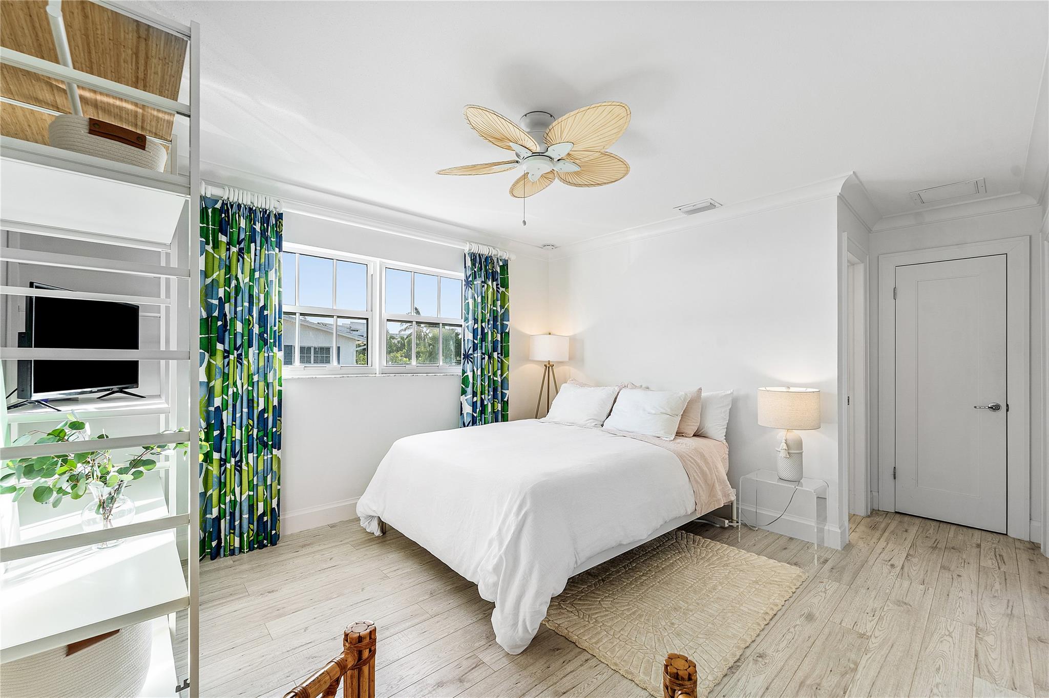 INNER CIRCLE CONDO - Residential