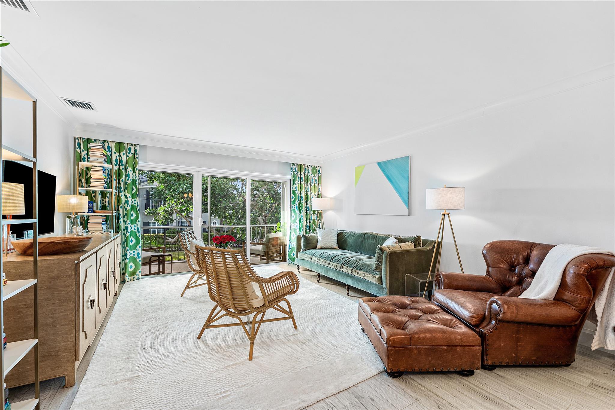 INNER CIRCLE CONDO - Residential