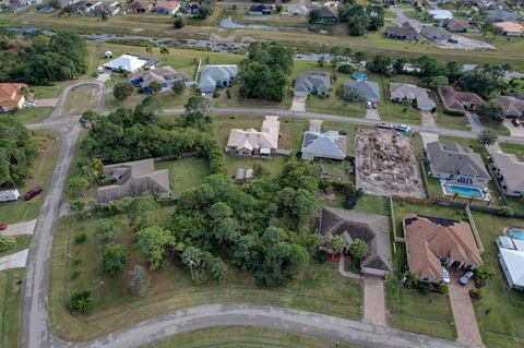 A home in Port Saint Lucie