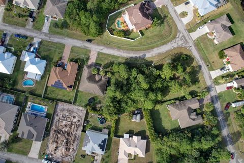 A home in Port Saint Lucie