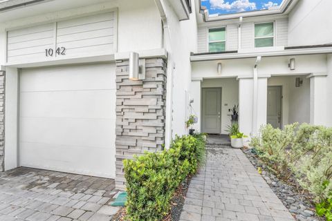 A home in Deerfield Beach