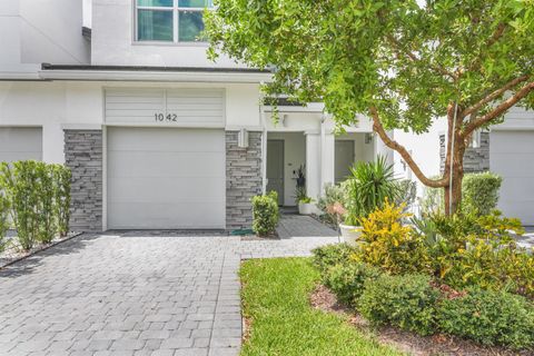 A home in Deerfield Beach