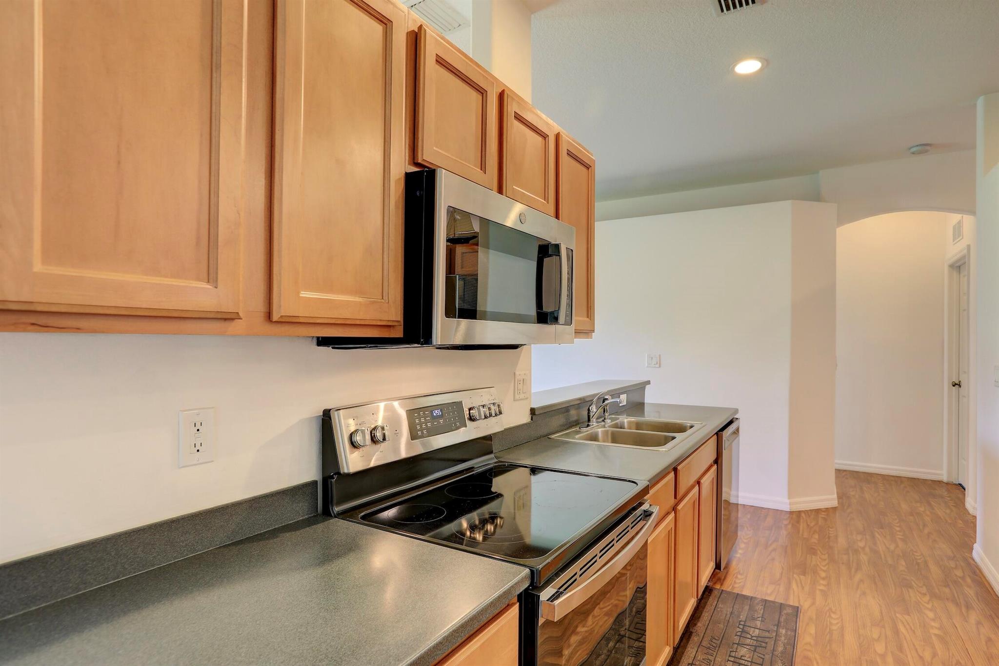 VERO LAKE ESTATES UNIT J - Residential