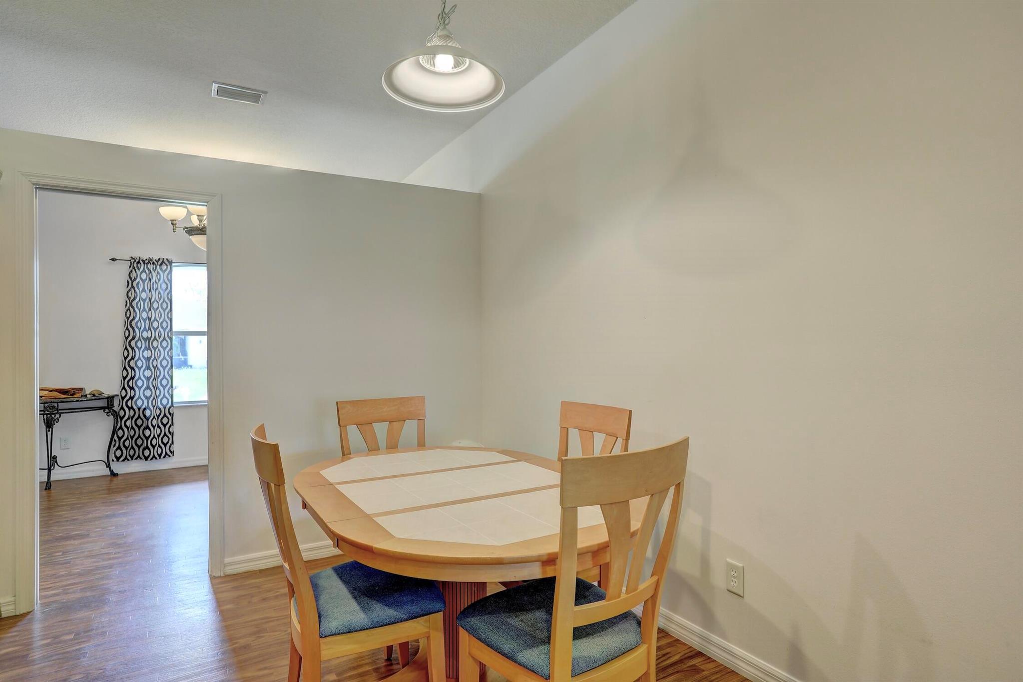 VERO LAKE ESTATES UNIT J - Residential