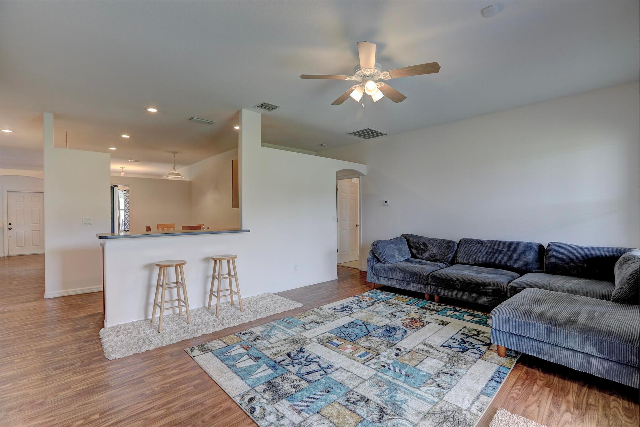 VERO LAKE ESTATES UNIT J - Residential