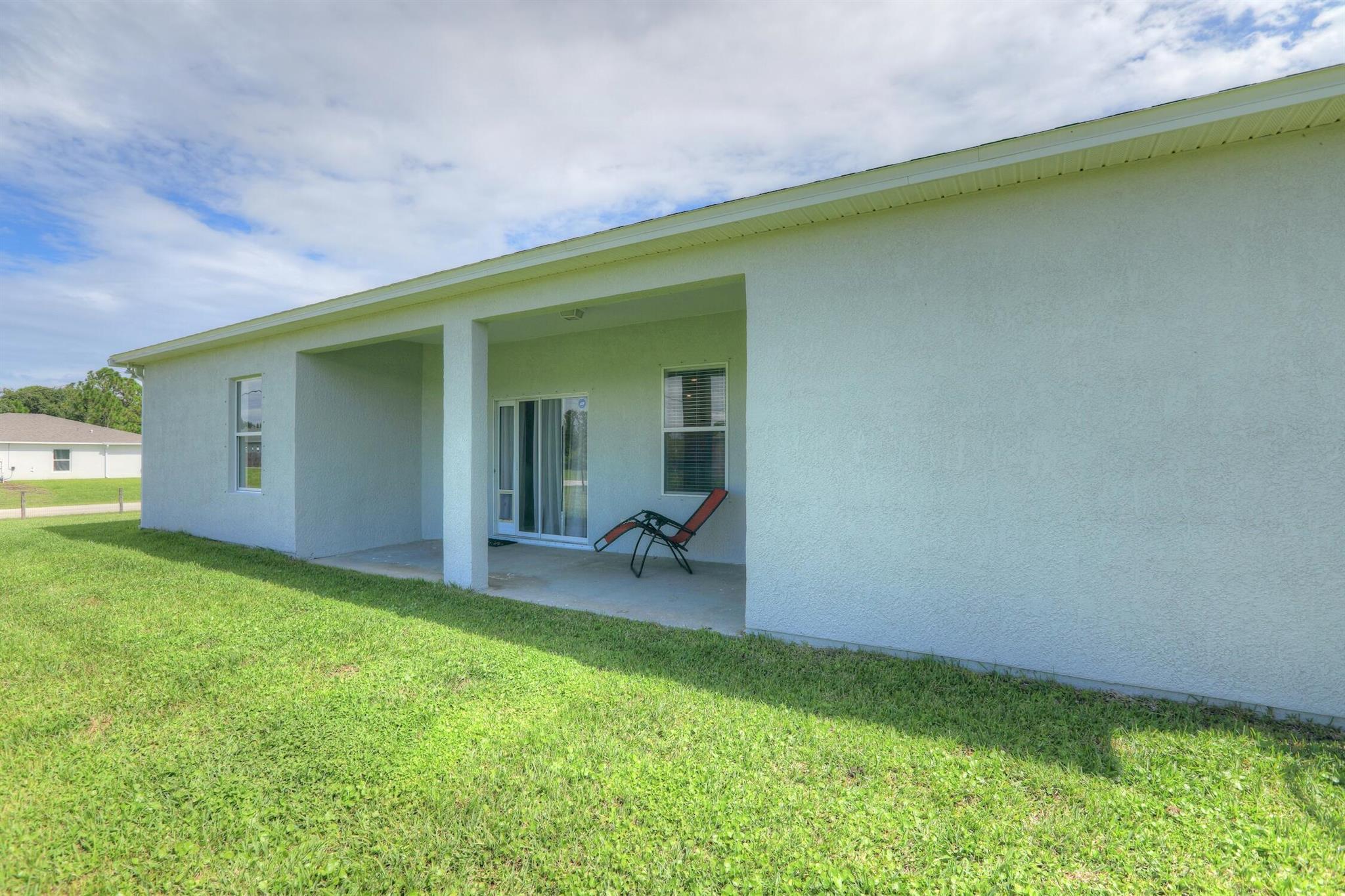 VERO LAKE ESTATES UNIT J - Residential