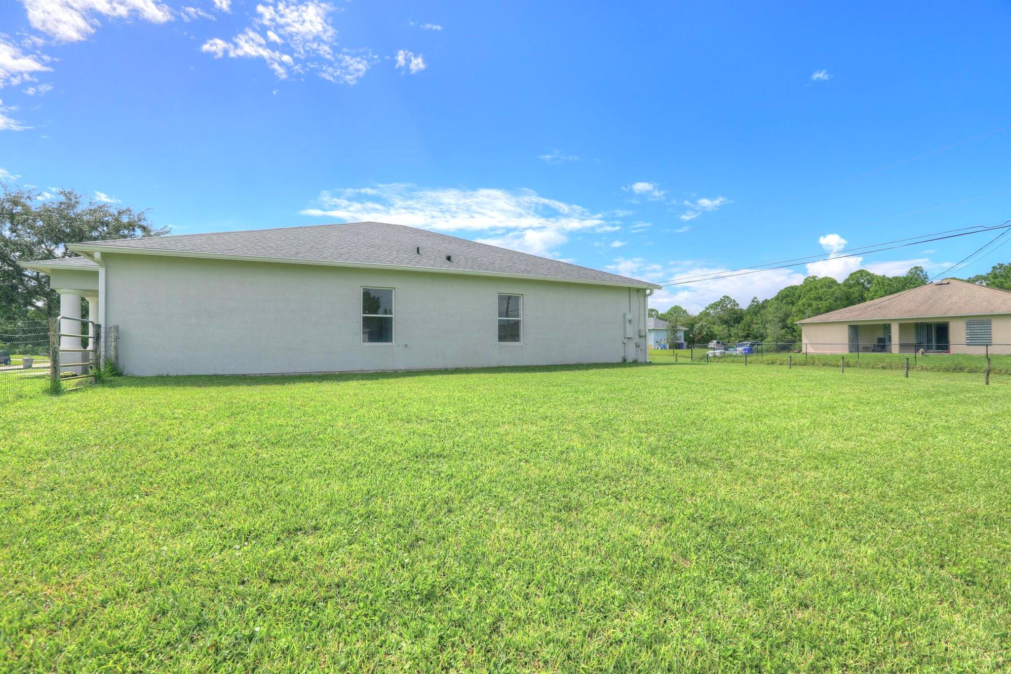 VERO LAKE ESTATES UNIT J - Residential