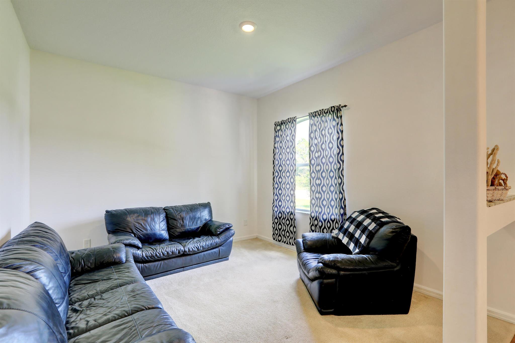 VERO LAKE ESTATES UNIT J - Residential