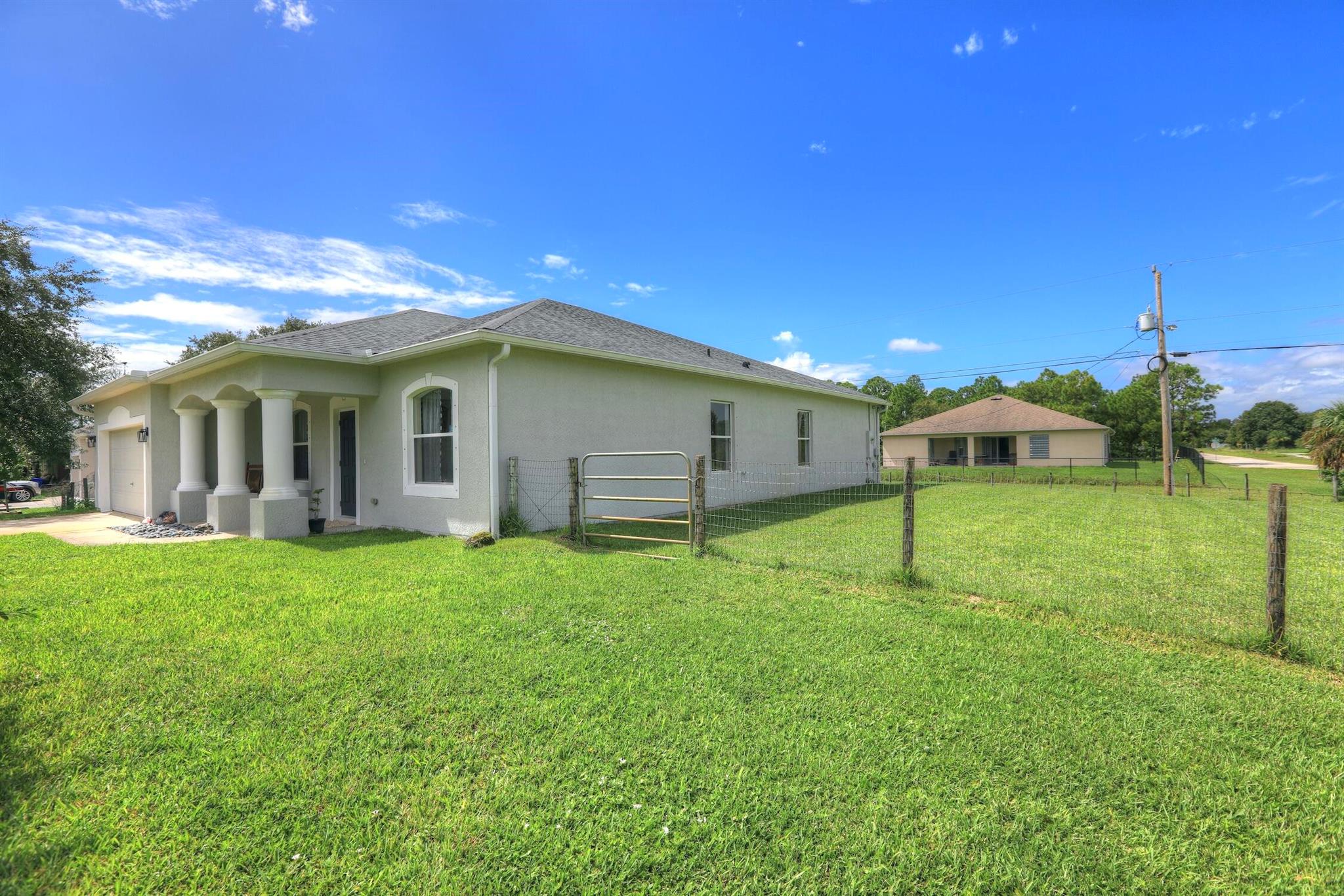 VERO LAKE ESTATES UNIT J - Residential