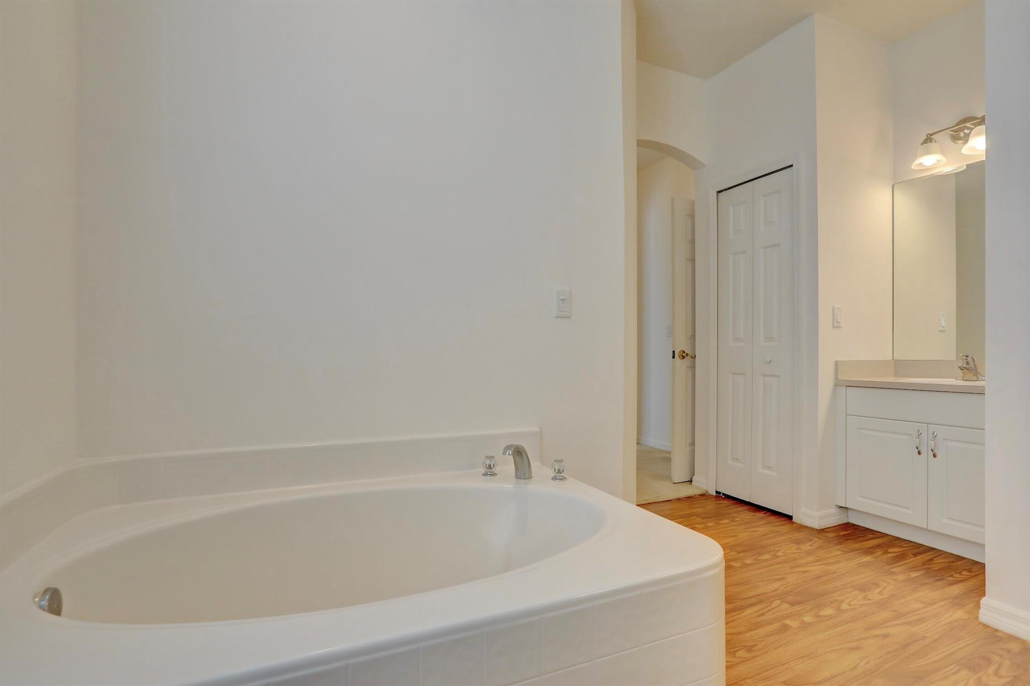 VERO LAKE ESTATES UNIT J - Residential