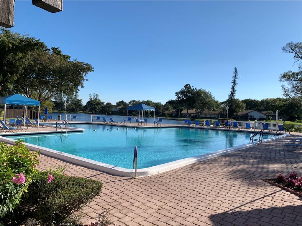 INTERNATIONAL VILLAGE CON - Residential