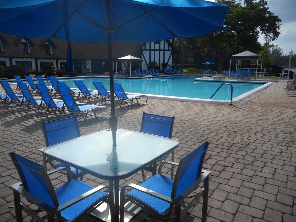 INTERNATIONAL VILLAGE CON - Residential