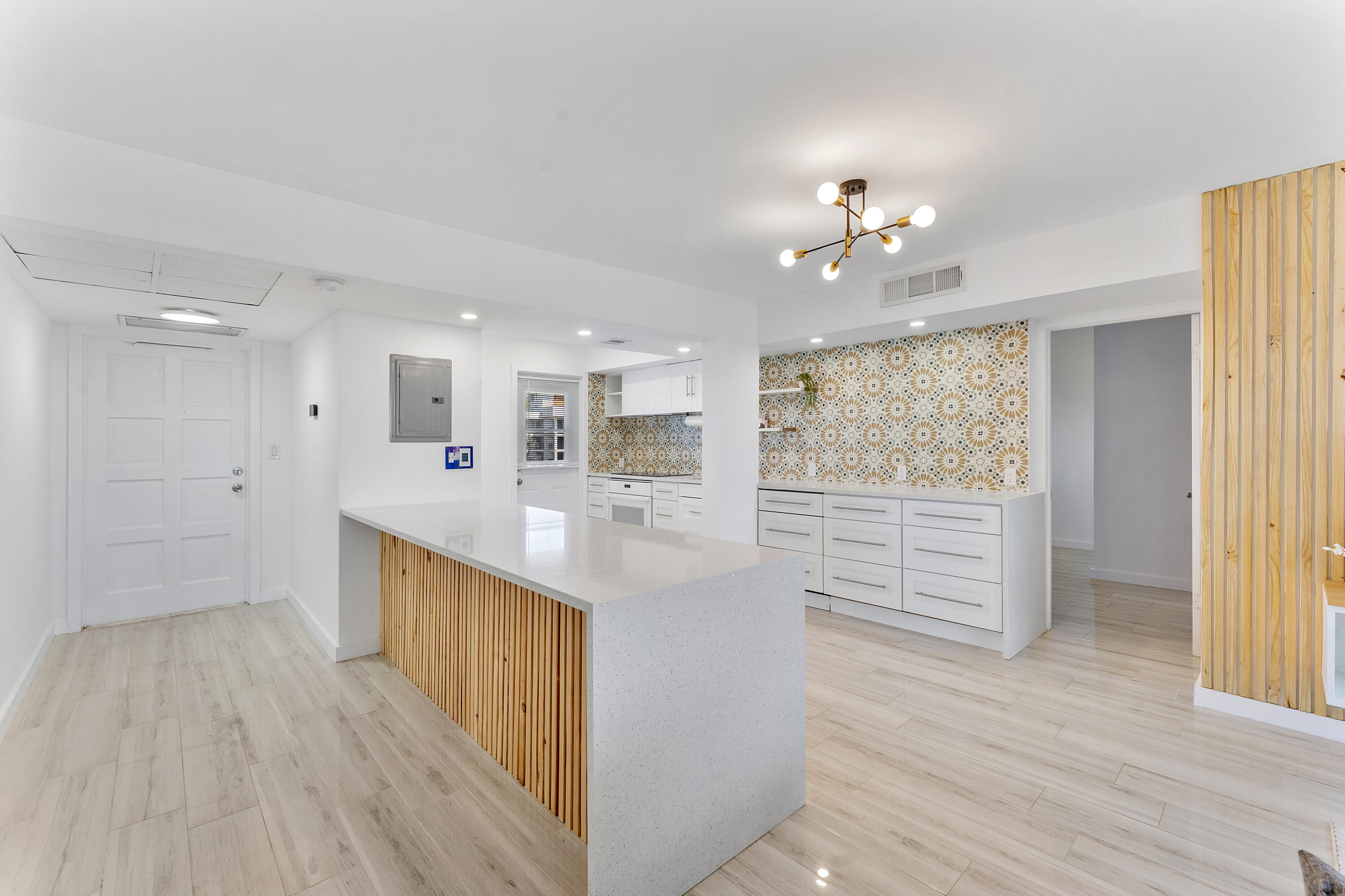 NO 18 PALM-AIRE COUNTRY CLUB - Residential Lease