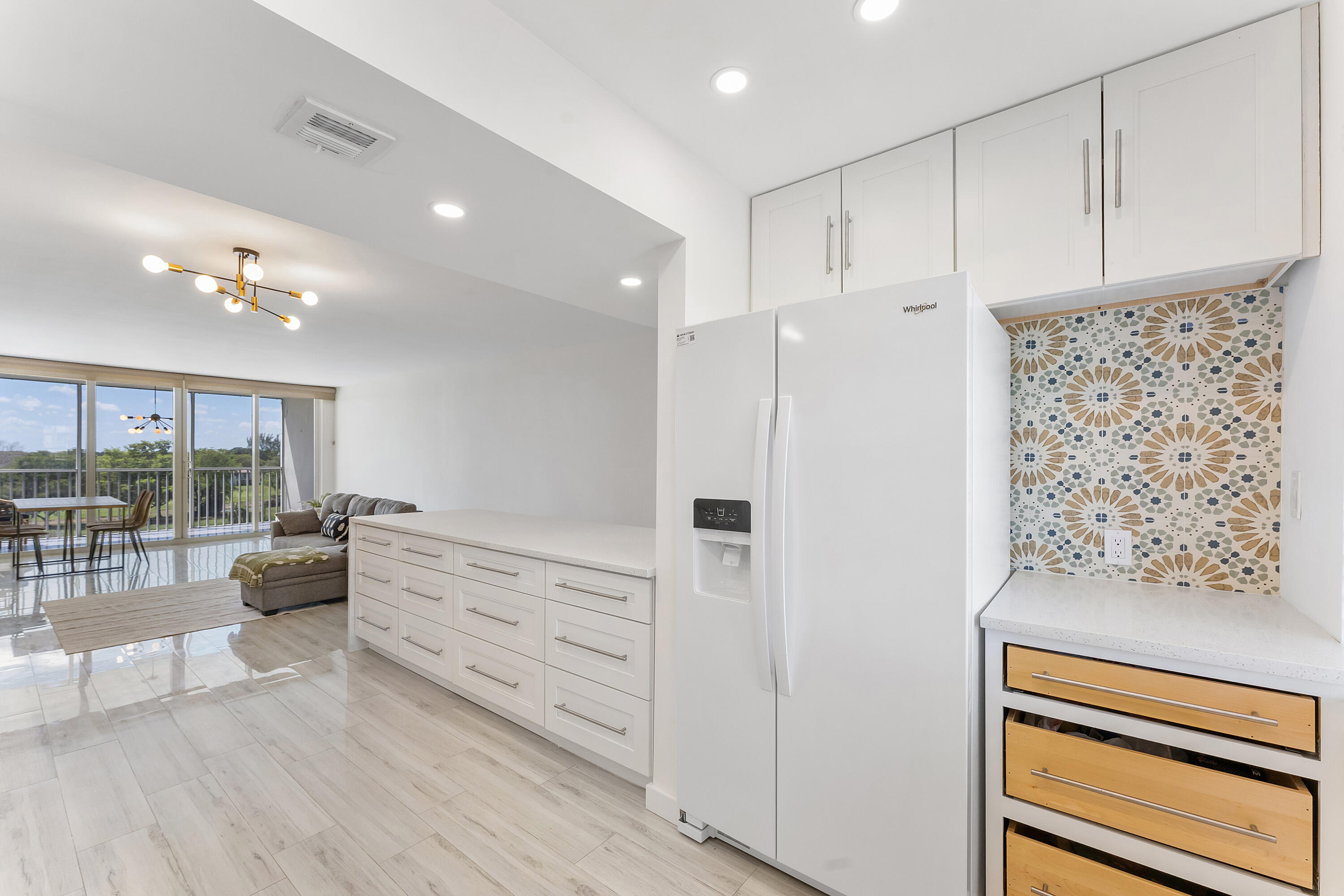 NO 18 PALM-AIRE COUNTRY CLUB - Residential Lease