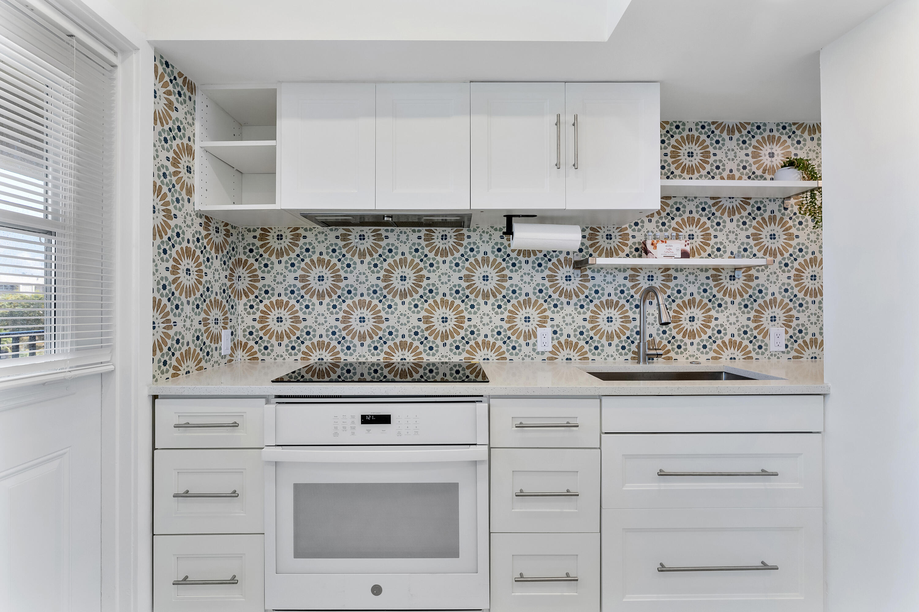 NO 18 PALM-AIRE COUNTRY CLUB - Residential Lease