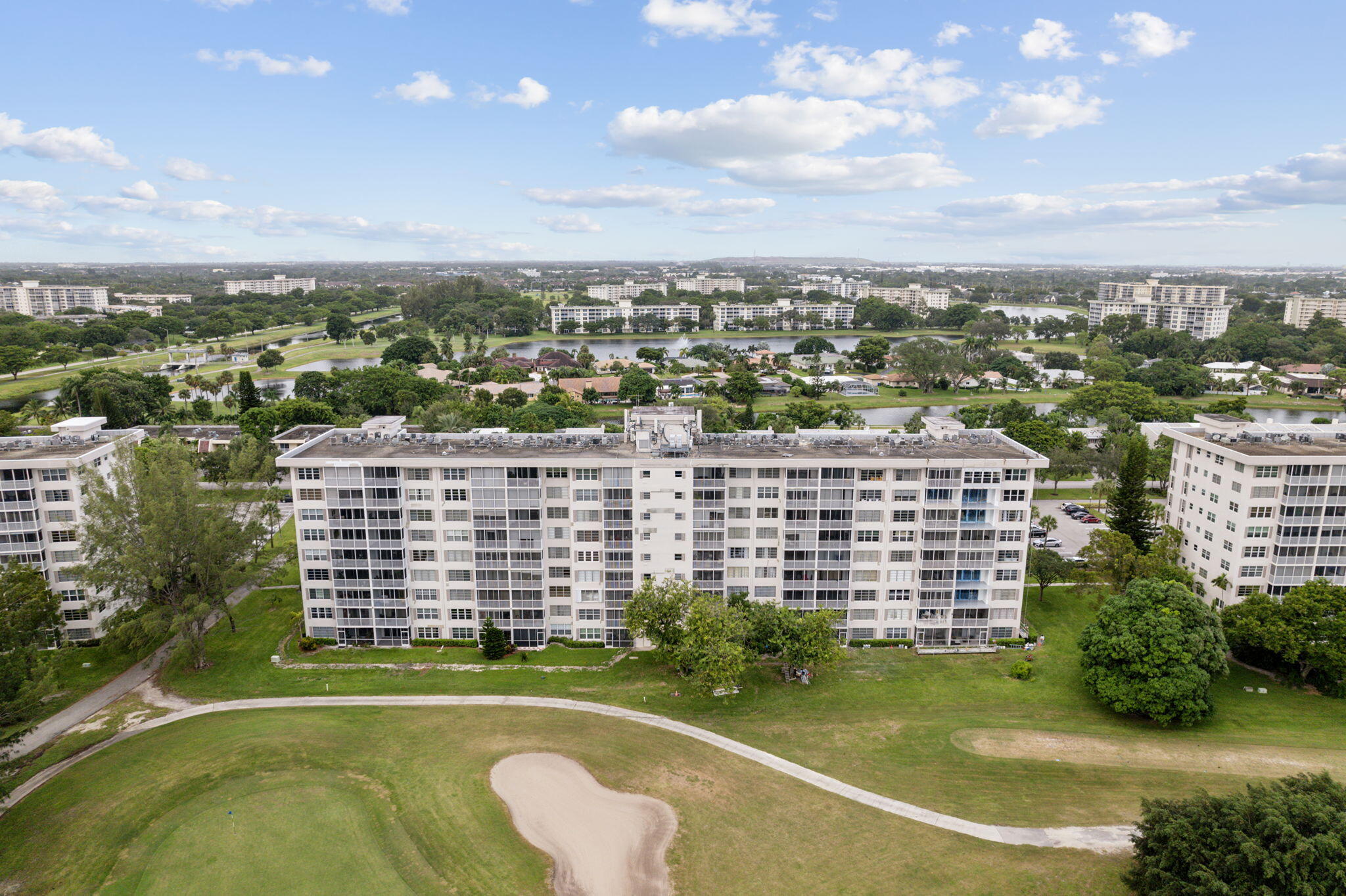 NO 18 PALM-AIRE COUNTRY CLUB - Residential Lease