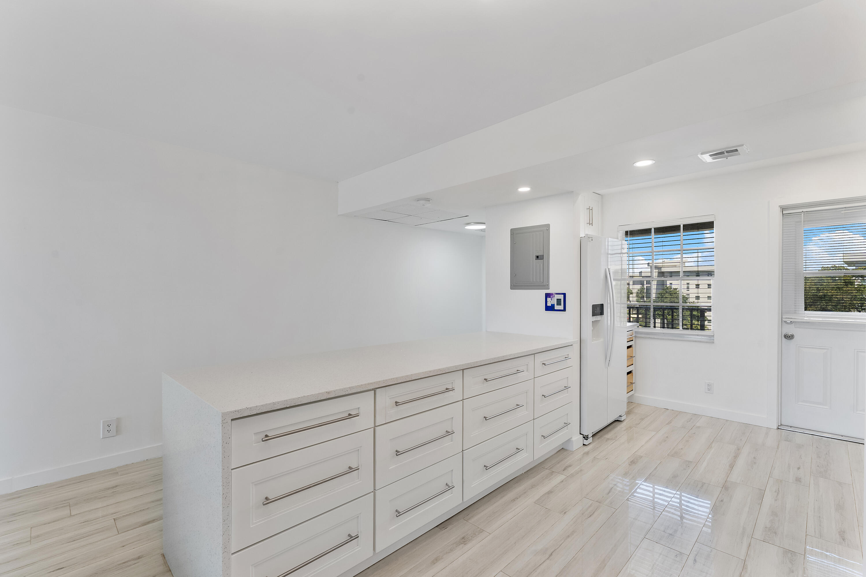 NO 18 PALM-AIRE COUNTRY CLUB - Residential Lease